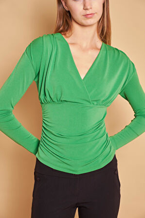 Likralı Krep Kumaş Anvelop Kruvaze Önü Omuzu Büzgülü Uzun Kol Body Bluz-B.Yeşil
