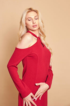 Yarım Balıkçı Omuzları Dekolteli Önden Yırtmaçlı Diz Altı Hafif Likralı Triko Elbise-Bordo