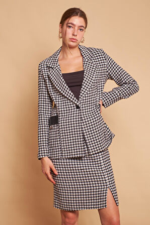 Pamuklu Kalın Tüvit Kumaş Desenli Aksesuar Detaylı Blazer  Ceket(Metal Aksesuar Çıkabilir)-Siyah Kazayağı