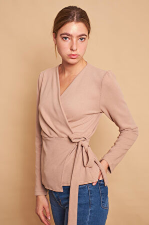 Kruvaze Anvelop Yandan Ayarlanabilir Bağlamalı Uzun Kol Hafif Likralı Triko Bluz-Koyu Bej