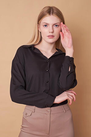 Kadın Yakalı Düşük Omuzlu Uzun Kol Likrasız Kumaş Gömlek-Siyah