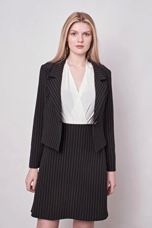 Kadın Çizgili Yakalı Uzun Kol Hafif Likralı Kumaş Kısa Blazer Ceket-Siyah Çizgi