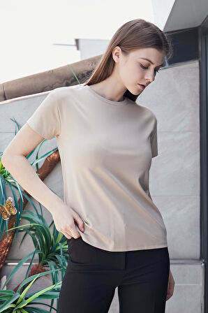 Kadın Sıfır Yaka Kırışmaz Span Karışımlı Şık Kısa Kol Likralı T-shirt Bluz-Koyu Bej 