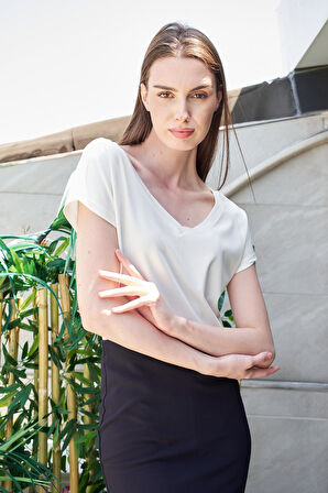 Kadın Yüksek Bel Önden Yırtmaçlı Hafif Likralı Şık Kumaş Diz Altı Ofis Kalem Etek-Lacivert 