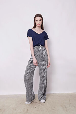 Baharlık Kumaş Desenli Vual Bol Kesim Pantolon-Lacivert Çizgi