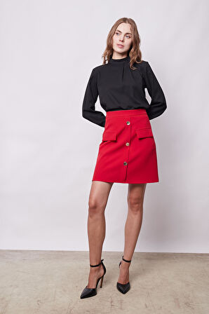 Kadın Diz Üstü Yüksek Bel Önü Düğmeli Cep Kapaklı Hafif Likralı Kumaş Çan Etek-Kırmızı