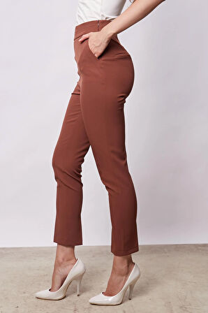 Kadın Yüksek Bel Yan Cepli Dar Paça Hafif Likralı Kumaş Pantolon-Taba