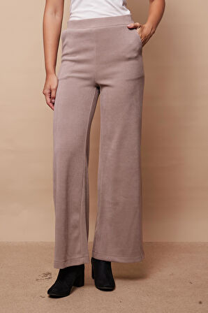Kadın Likralı Yumuşak Dokulu Kadife Kumaş Yüksek Bel Yan Cepli Bol Paça Palazzo Pantolon-Bej