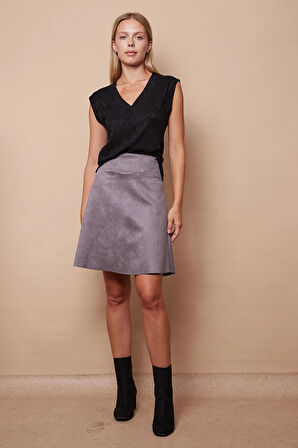 Hafif Likralı Süet Kumaş Yüksek Bel Diz Üstü Kısa Kiloş Etek-Gri 