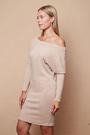 Kadın Kayık Yaka Uzun Kol Diz Boy Esnek Triko Elbise-Bej