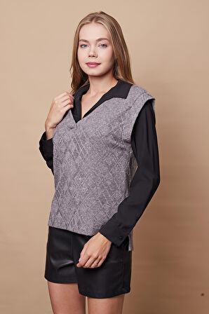 Kadın Desenli Esnek Yumuşak Dokulu Triko V Yaka Yanları Yırtmaçlı Süveter Bluz-Gri