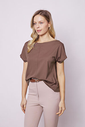 Kadın Likrasız Şık Span Kumaş Kayık Yaka Önü Dikişli Düşük Omuzlu T-shirt Bluz-Kahve