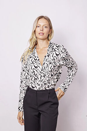 Kadın Likrasız Viskon Vual Desenli Yakalı Düşük Omuzlu Uzun Kol Şık Gömlek-Krem Desen