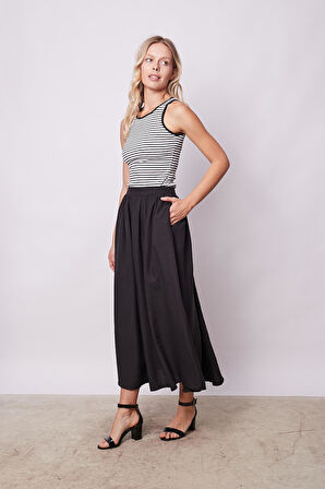 Kadın Baharlık Kumaş Maxi Boy Cepli Fermuar Detaylı Bİlek Boy Uzun Etek-Siyah