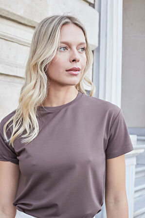 Kadın Sıfır Yaka Kırışmaz Span Karışımlı Şık Kısa Kol Likralı T-shirt Bluz-Kahve