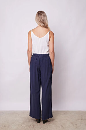 Kadın İpeksi Dokulu Modal Yüksek Bel Yan Cepli Arkası Lastikli Bol Paça Salaş Palazzo Pantolon-Lacivert
