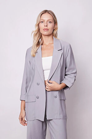 Kadın İpeksi Dokulu Modal Kumaş Yakalı Cep Kapaklı Oversize Salaş Blazer Ceket-Gri