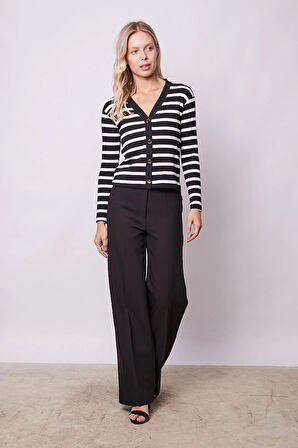 Kadın Çizgi Desenli Likralı Kaşkorse V Yaka Yanları Yırtmaçlı Uzun Hırka-Siyah Çizgi