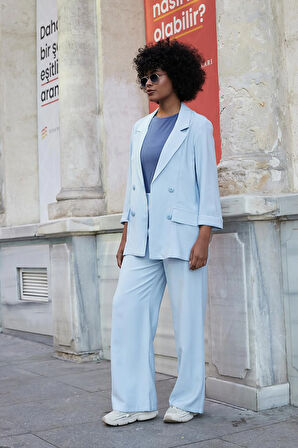 Kadın İpeksi Dokulu Modal Kumaş Yakalı Cep Kapaklı Oversize Salaş Blazer Ceket-Mavi