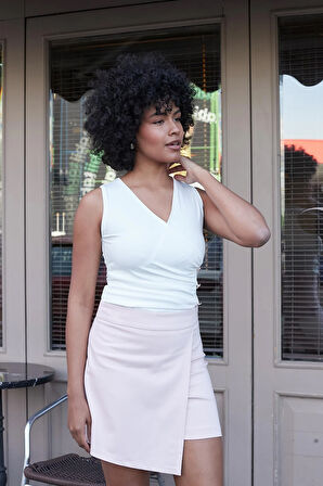 Kadın Pamuklu Hafif Likralı Kalın Kumaş Yüksek Bel Ara Boy Şort Etek-Pudra