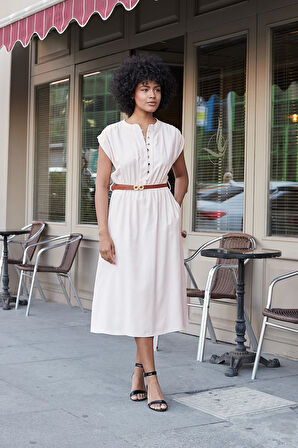 Kadın Yumuşak Dokulu İpeksi Modal Kumaş Hakim Yaka Beli Lastikli Önü Düğmeli Diz Altı Elbise-Taş