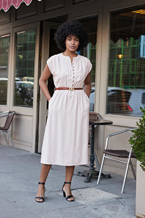 Kadın Yumuşak Dokulu İpeksi Modal Kumaş Hakim Yaka Beli Lastikli Önü Düğmeli Diz Altı Elbise-Taş