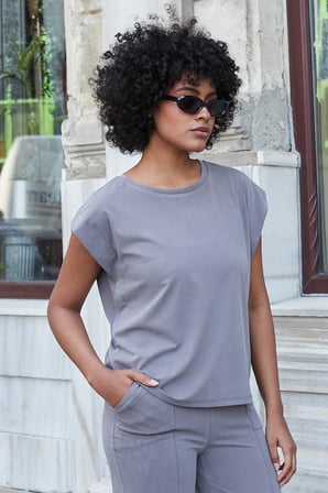 Kadın Modal İpeksi Likralı Kumaş Geniş Sıfır Yaka Düşük Omuzlu T-shirt Bluz-Antrasit