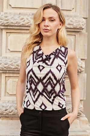 Kadın Likralı Parlak Kumaş Empirme Degaje Yaka Kolsuz Body Bluz-Mürdüm Desen