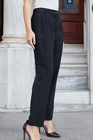 Kadın İpeksi Modal Kumaş Yüksek Bel Yan Cepli Boru Paça Rahat Kesim Şık Ofis Pantolon-Siyah