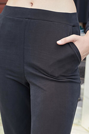 Kadın Esnek Modal Kumaş Yüksek Bel Cepli Bacak Kısmı Rahat Kesim Dar Paça Pantolon-Siyah