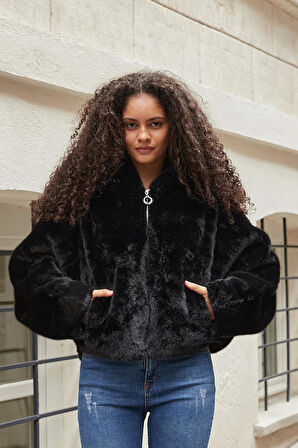 Kadın Kapşonlu Önü Fermuarlı Kürk Kaban-Siyah 