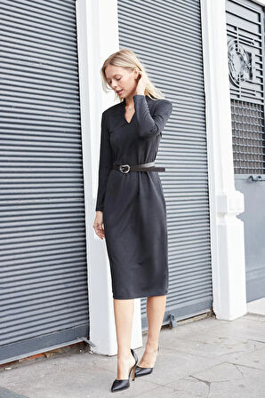 Kadın Süet Dokulu Hafif Esnek Kumaş V Yaka Uzun Kol Yırtmaçlı Deri Kemerli Diz Altı Uzun Elbise-Siyah