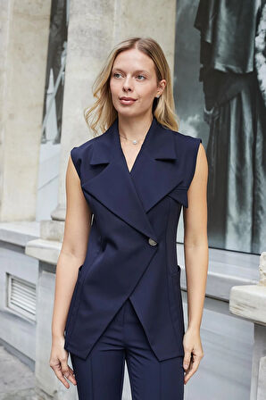 Kadın Geniş Yakalı Cepli Kruvaze Düğmeli Hafif Esnek Kumaş Şık Yelek-Lacivert