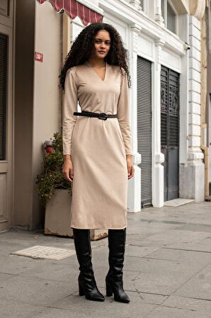 Kadın Süet Dokulu Hafif Esnek Kumaş V Yaka Uzun Kol Yırtmaçlı Deri Kemerli Diz Altı Uzun Elbise-Bej 