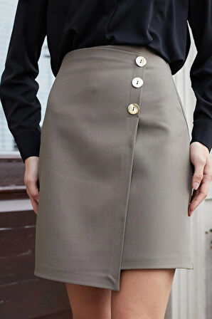 Kadın Arkadan Fermuarlı Düğme Detaylı Hafif Likralı Kumaş Diz Üstü Kalem Etek-Haki 