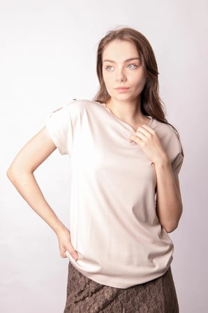 Kadın Modal Penye Geniş Sıfır Yaka Düşük Omuzlu Apoletli Kısa Kol T-shirt Bluz-Bej 