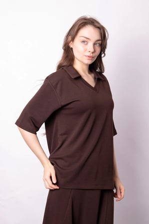 Kadın Yumşak Dokulu Esnek Kumaş V Yaka Yakalı Düşük Omuzlu Dirsek Boy Kollu Oversize Bluz-Kahve
