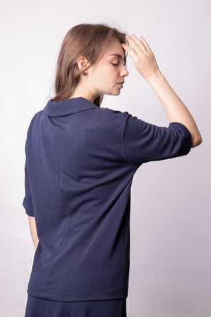 Kadın Yumşak Dokulu Esnek Kumaş V Yaka Yakalı Düşük Omuzlu Dirsek Boy Kollu Oversize Bluz-Lacivert