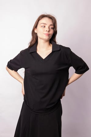Kadın Yumşak Dokulu Esnek Kumaş V Yaka Yakalı Düşük Omuzlu Dirsek Boy Kollu Oversize Bluz-Siyah