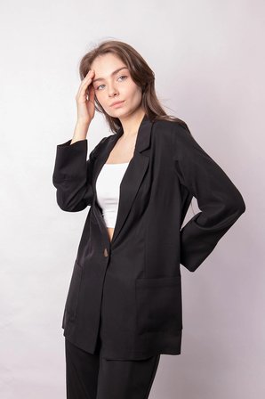 Kadın Baharlık Kumaş Rahat Kesim Yakalı Cepli Kolu Katlamalı Boyfriend Blazer Ceket-Siyah