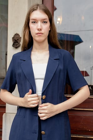 Kadın Likrasız Keten Görünümlü Kumaş Yakalı Flato Cepli Kısa Kol Blazer Ceket-Lacivert