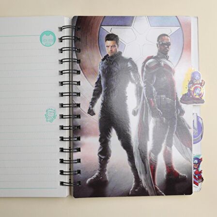 Avengers Karakterler 3 Boyutlu  Defter Ayraçlı 