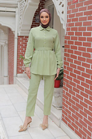 Taş Düğme Detaylı Takım Mint Yeşili