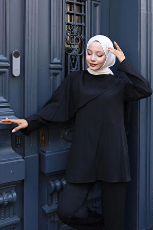 Pelerin Detaylı Takım Siyah