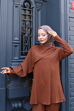 Pelerin Detaylı Takım Kahverengi