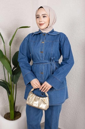 Kuşaklı Düğmeli Denim Takım – Rahat Kesim İkili Kombin Açık Mavi
