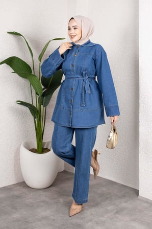 Kuşaklı Düğmeli Denim Takım – Rahat Kesim İkili Kombin Açık Mavi