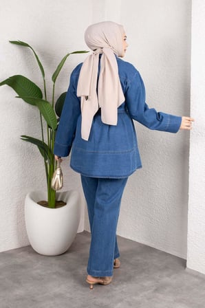 Kuşaklı Düğmeli Denim Takım – Rahat Kesim İkili Kombin Açık Mavi