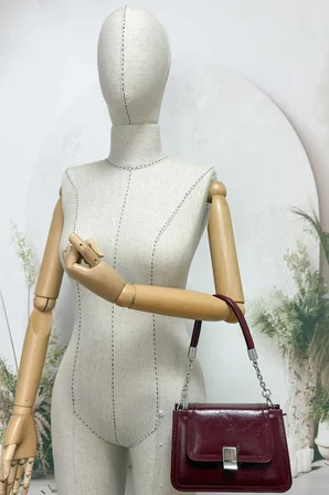 SOSELA 67-7135 Kadın Bordo Çarpraz Askılı Çanta