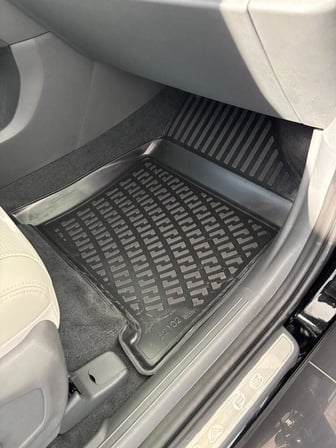 Rizline Hyundai Santafe 2024 Sonrası Havuzlu Paspas Hybrid